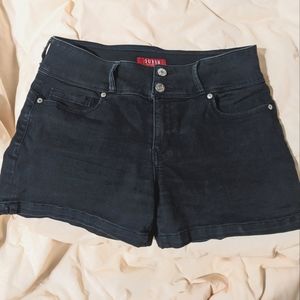 Guess shorts size 29